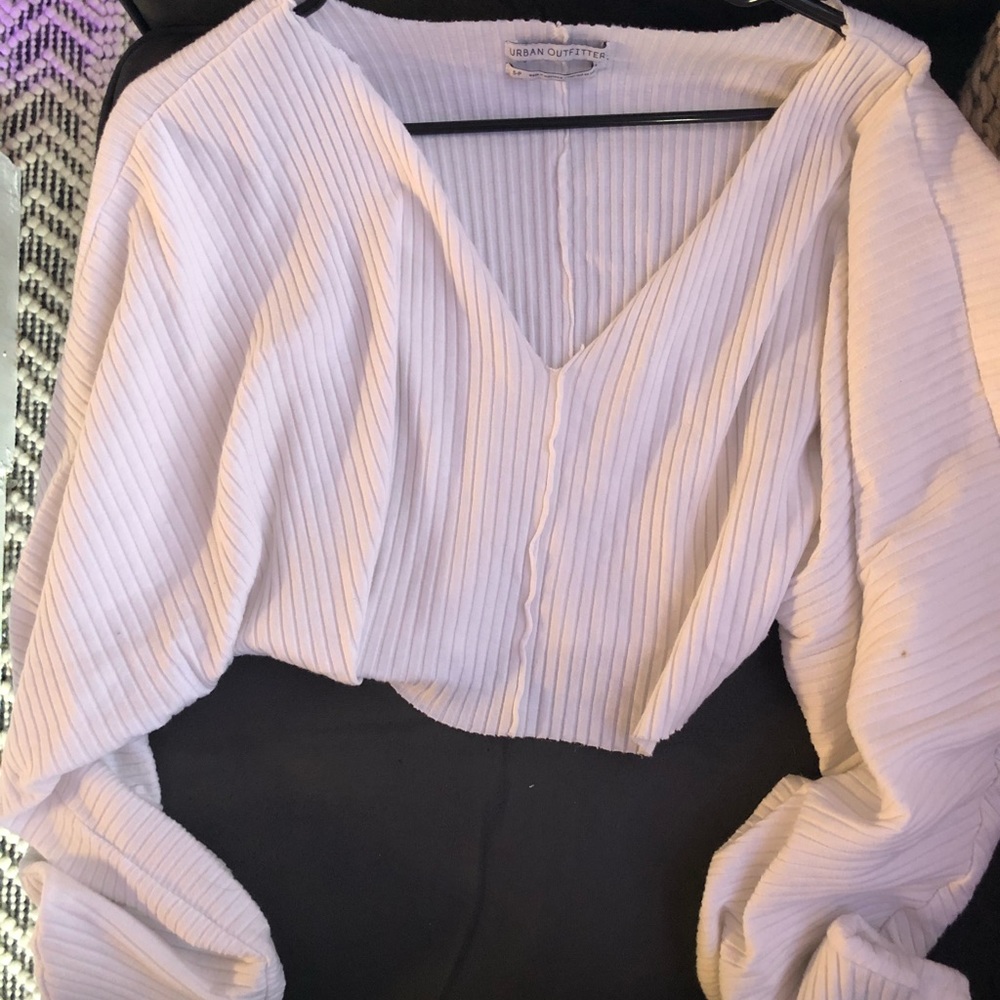 White cropped over sized sweater